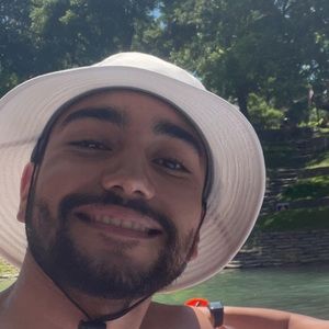 Meet your Posher, Zachary